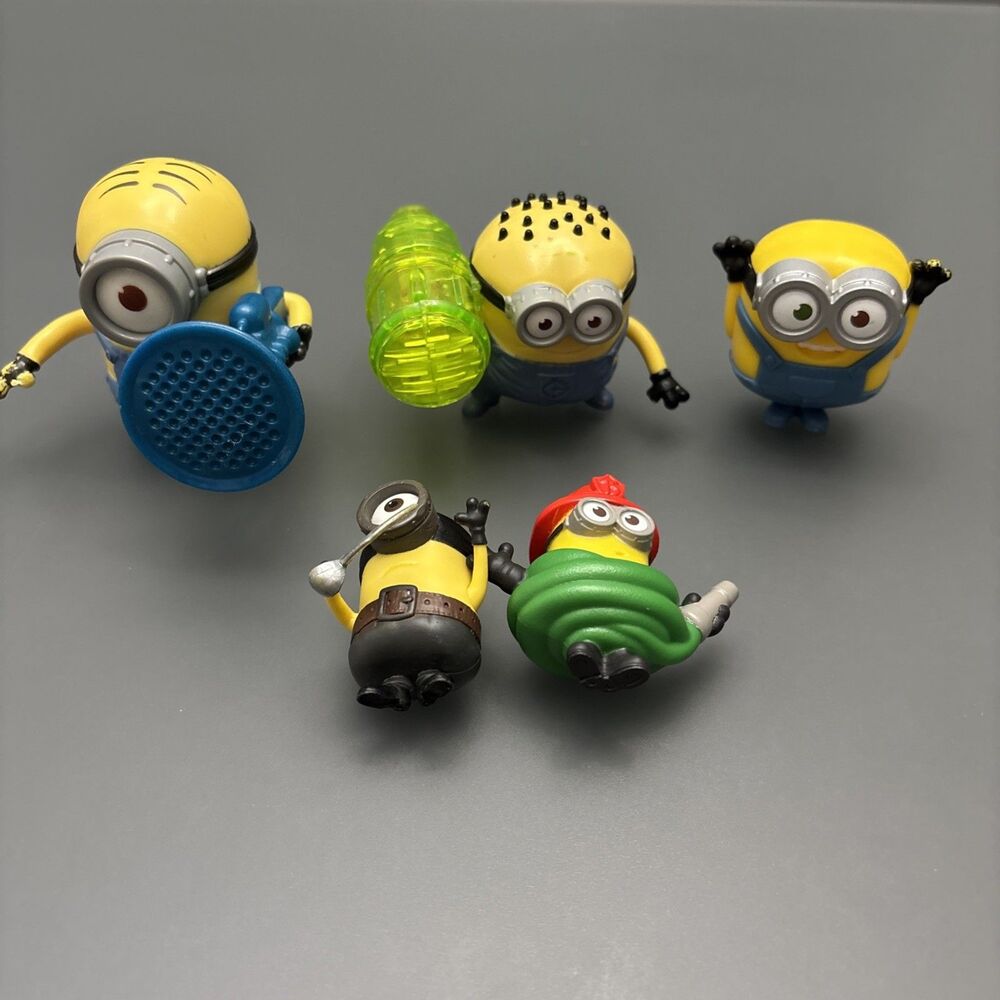 McDonald's Universal Despicable Me MINIONS Happy Meal Toys Banana Lot Of 5